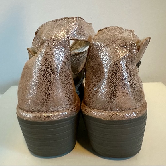 Fly London Yall Platform Wedge Sandals Shoes Rose Gold Metallic Perforated US8 - Picture 3 of 5